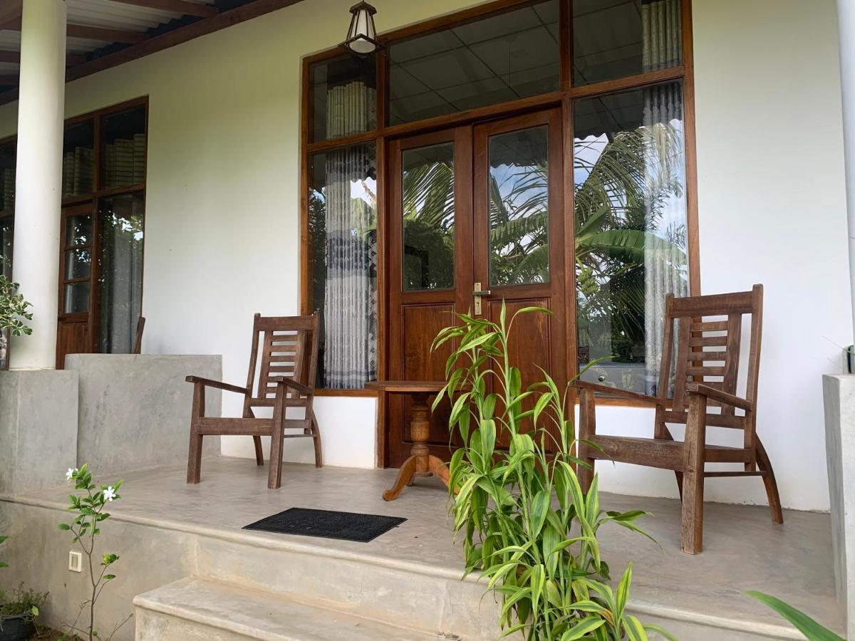 Hotel The Dale Mirissa Exterior foto